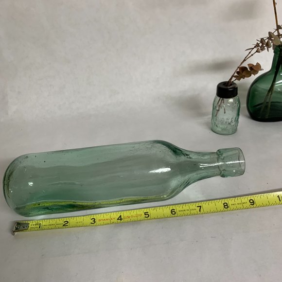 1880’s Antique handblown, round bottom glass soda bottle - Picture 6 of 7